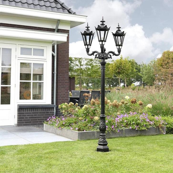 Buitenlantaarn 3-Lichts - Oude Waalwijk - 235 cm, Tuin en Terras, Buitenverlichting, Nieuw, Staande lamp, Aluminium, Led, Ophalen of Verzenden