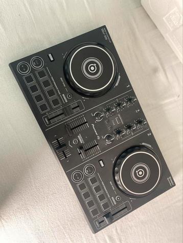Dj controller DDJ-200 beschikbaar voor biedingen