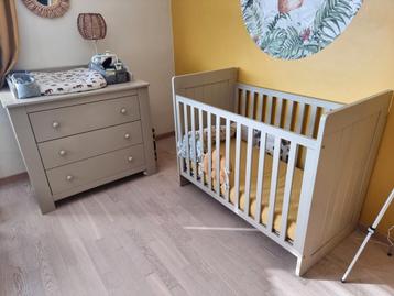 Volledige evolutieve kinderkamer beschikbaar voor biedingen