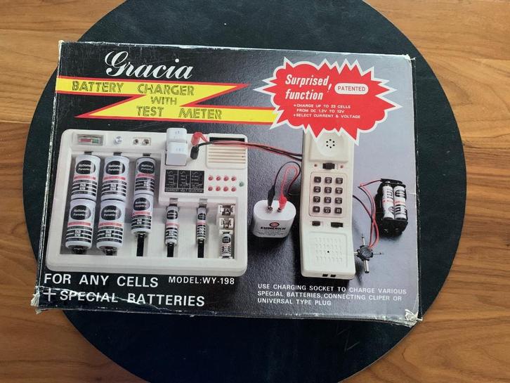 Batterij oplader Gracia, Audio, Tv en Foto, Opladers, Zo goed als nieuw, Ophalen of Verzenden