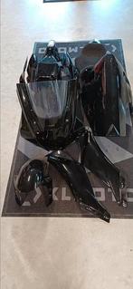 Carénages de course Yamaha R1 RN65, Enlèvement