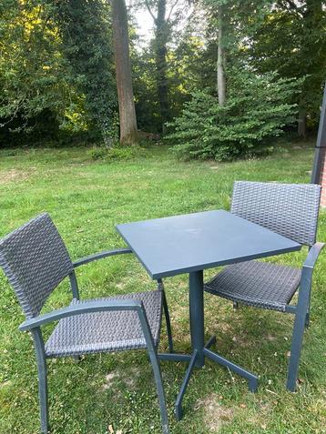 6 tables pliables de terrasse beschikbaar voor biedingen