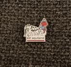 PIN - ELF AQUITAINE - SNEEUWHONDEN - HONDENSLEE, Verzenden, Gebruikt, Transport, Speldje of Pin