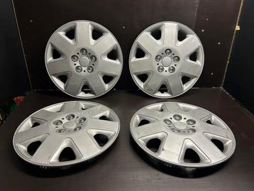 4 universele 16" wieldoppen. Geweldige prijs (10€/4) beschikbaar voor biedingen