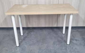 Tafel 60 x 120cm beschikbaar voor biedingen