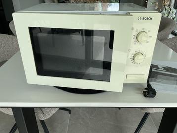 Vrijstaande BOSCH combi-magnetron beschikbaar voor biedingen