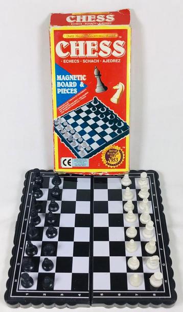 Schaakspel chess vintage reisspel 80’s 90’s beschikbaar voor biedingen