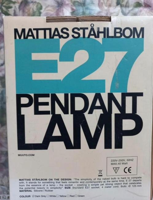 Muuto pendant lampe, Huis en Inrichting, Lampen | Hanglampen, Zo goed als nieuw, Kunststof, Ophalen of Verzenden
