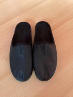 Pantoffels 41, Kleding | Heren, Schoenen, Zwart, Ophalen of Verzenden, Pantoffels of Sloffen, Gedragen