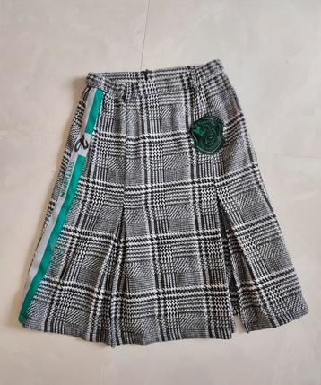 Harry Potter. La jupe des Serpentards. T. M.  Zip invisible  beschikbaar voor biedingen