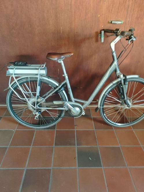 Electrische fiets    met bionx batterij en motor, Fietsen en Brommers, Fietsen | Dames | Damesfietsen, Gebruikt, Ophalen
