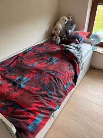 bed 90x200 met kwaliteitslattenbodem en veel opbergruimte beschikbaar voor biedingen