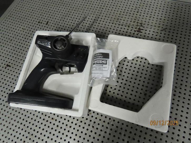 Zender R.C. afstand-bediening Kyosho Perfex KT-3 RC, Hobby en Vrije tijd, Modelbouw | Radiografisch | Overige, Gebruikt, Ophalen of Verzenden