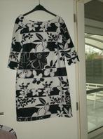 zeer mooi kleed maat 42, Vêtements | Femmes, Robes, Taille 42/44 (L), Enlèvement ou Envoi, Comme neuf, Longueur genou