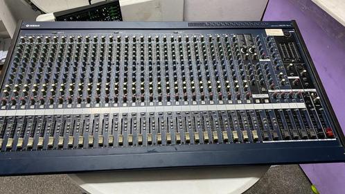 Table de mixage double EFX Yamaha MG32/14FX (32 canaux, 14 b, Musique & Instruments, Tables de mixage, Comme neuf, 20 canaux ou plus