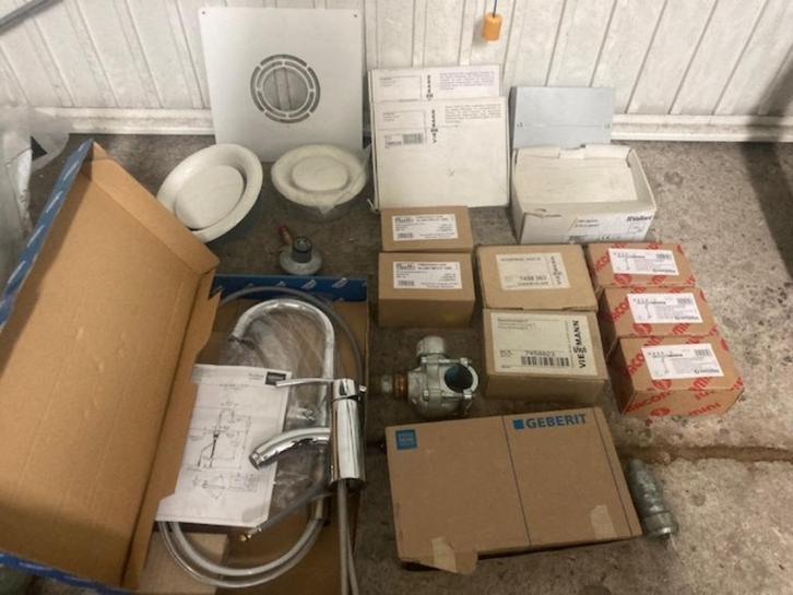 Lot  materiel sanitaire/chauffage, Doe-het-zelf en Bouw, Sanitair, Nieuw, Kraan, Ophalen