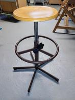 tabouret, Ophalen, Gebruikt, In hoogte verstelbaar, IJzer