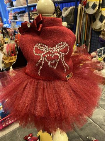 Prachtige kleedjes van boetiekmerk Teo aan outletprijs beschikbaar voor biedingen