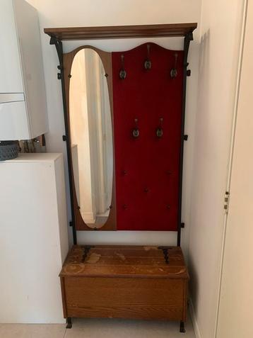Porte-manteau/vestiaire avec bac de rangement beschikbaar voor biedingen