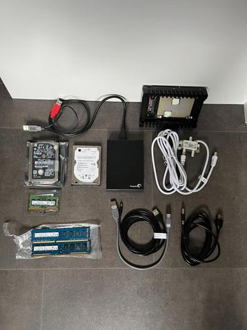 Computeronderdelen: Harde schijven, ram geheugen, kabels, .. beschikbaar voor biedingen