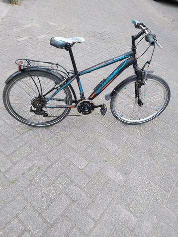 Jongensfiets 24inch met voorvering en versnellingen beschikbaar voor biedingen