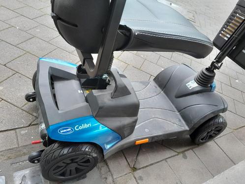 Chaise roulante electrique Invacare Colibri bleu démontable, Divers, Voitures sans permis & Scooters pour invalides, Comme neuf
