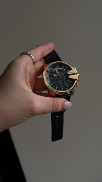 Diesel horloge beschikbaar voor biedingen