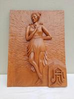 Houtsculptuur, Ophalen