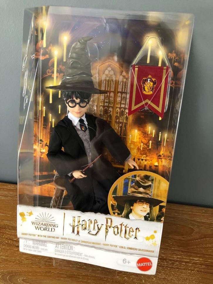 Harry Potter met de magische sorteerhoed - Nieuw, Verzamelen, Harry Potter, Nieuw, Actiefiguurtje, Ophalen of Verzenden