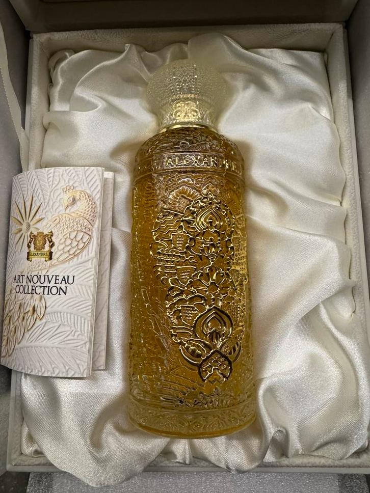 Alexandre J volle fles twv €370 Ode To rose, Handtassen en Accessoires, Uiterlijk | Parfum, Nieuw, Ophalen of Verzenden