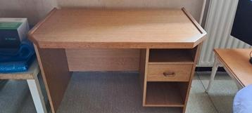Bureau  beschikbaar voor biedingen