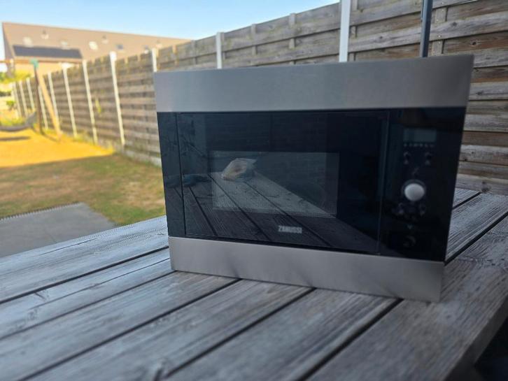 Defect !!! Zanussi inbouwmicrogolf ZMB26542XA, Elektronische apparatuur, Ovens, Niet werkend, Inbouw, Oven, Microgolffunctie, Draaiplateau