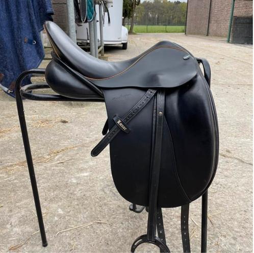 Euroriding Dressuurzadel, Dieren en Toebehoren, Paarden en Pony's | Zadels, Zo goed als nieuw, Dressuur, Ophalen