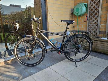 Trekkingfiets Cube met Rohloff & Hope beschikbaar voor biedingen