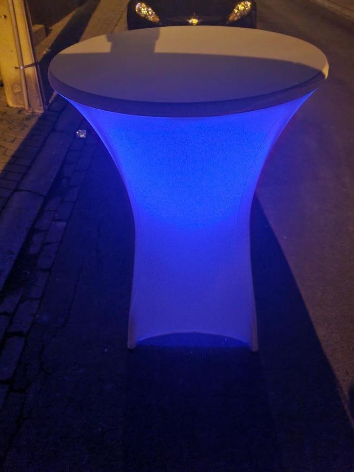 Statafels / praattafels te huur met of zonder tafelrok, Hobby en Vrije tijd, Feestartikelen | Verhuur, Zo goed als nieuw, Ophalen