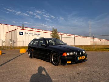 Bmw E36 328i Touring, Cuir, Noir, 5 portes, 6 cylindres