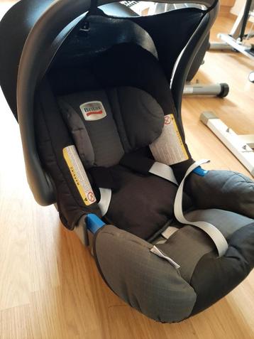 Te koop: nieuwe autostoel beschikbaar voor biedingen