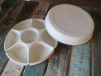 Tupperware serveerschaal hapjesschotel met deksel, Huis en Inrichting, Ophalen of Verzenden, Gebruikt, Wit, Schaal