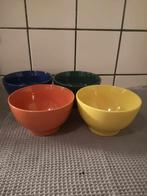 4 x gekleurde soep bowl., Ophalen of Verzenden, Zo goed als nieuw, Effen, Bord(en)