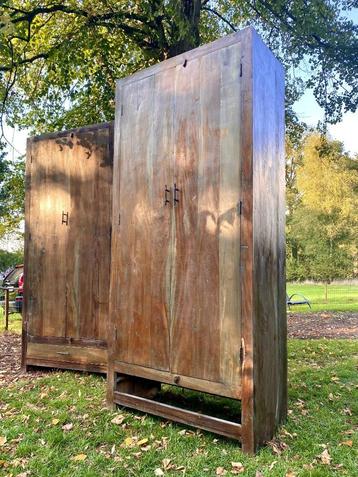 2 grote massief houten kasten Indiaas hout, groen/bruin hout beschikbaar voor biedingen