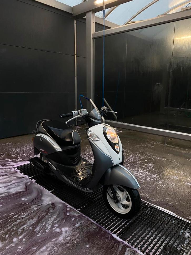 Sym mio super sport / topstaat, Vélos & Vélomoteurs, Scooters | SYM, Comme neuf, Mio, Classe B (45 km/h), Électrique, Enlèvement