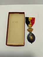 Belgische Arbeidsmedaille 1e klasse (30 jaar) vintage, Ophalen of Verzenden, Overige materialen