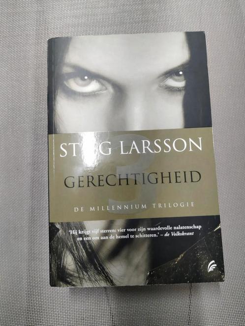 Stieg Larsson - Gerechtigheid, Boeken, Thrillers, Zo goed als nieuw, Ophalen of Verzenden