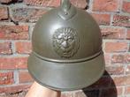 WO 1 Belgische helm , met orig. kinriem, Ophalen of Verzenden, Landmacht, Helm of Baret