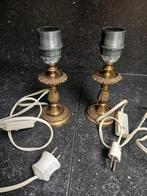 2 koperen (?) kandelaars met kabel  20€, Ophalen