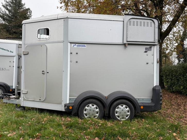 IFOR Williams trailer HB511 twee paarden met val voorraan, Dieren en Toebehoren, Paarden en Pony's | Trailers en Aanhangwagens