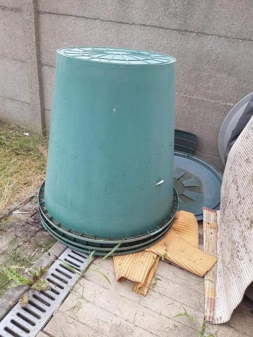 Drie  goede groene watertonnen met deksel 210 liter, Tuin en Terras, Regentonnen, Gebruikt, Kunststof, 150 liter of meer, Ophalen