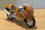 Suzuki GSX-R1300 Hayabusa 1:18 goud/zilver blister, Hobby & Loisirs créatifs, Voitures miniatures | 1:18, Enlèvement ou Envoi