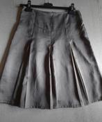 Jupe femme essentiel, Vêtements | Femmes, Jupes, Enlèvement ou Envoi, Neuf