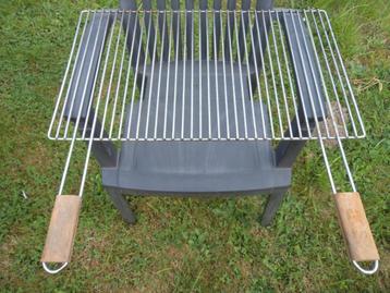 Grille de barbecue modèle solide, 67x40cm, neuve beschikbaar voor biedingen